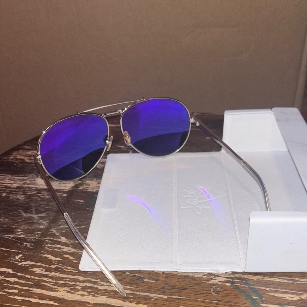 DIFF KOKO by Khloe Kardashian Sunglasses & Case - Picture 8 of 11